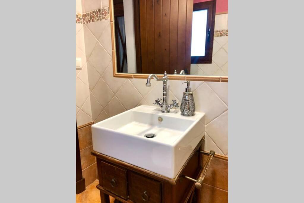 Gatu Premium Villa Lurberri Piscina Privada, 4 Dormitorios, 2 Banos, Parking , Jardines, " Preferente Mayores De 25 Anos Y Familias " In Y Barbacoa Chiclana de la Frontera Extérieur photo