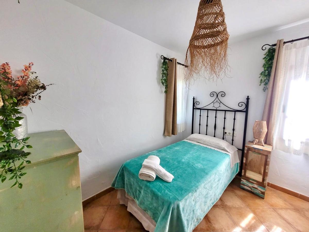 Gatu Premium Villa Lurberri Piscina Privada, 4 Dormitorios, 2 Banos, Parking , Jardines, " Preferente Mayores De 25 Anos Y Familias " In Y Barbacoa Chiclana de la Frontera Extérieur photo